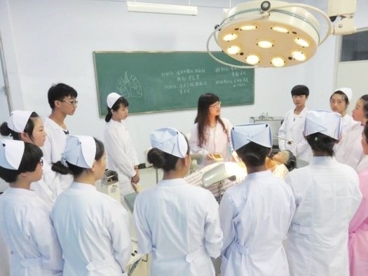 高级职称教师57人